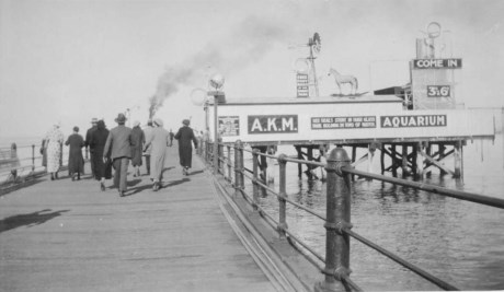 Glenelg Jetty Aquarium 1935..jpg