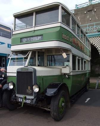 Jersey_Motor_Transport_bus_24_(SV_6107),_2009_HCVS_London_to_Brighton_run_(1).jpg