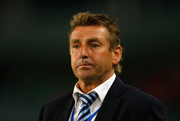 LeagueRd13SydneyFCvRoarYuKolKyQaxWm.jpg