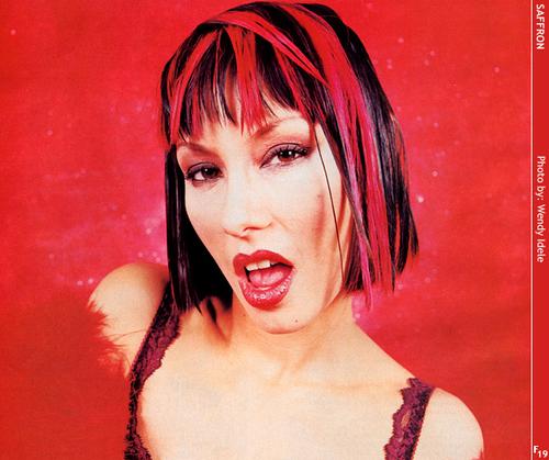 Republica+902hd_Saffron_sb023.jpg