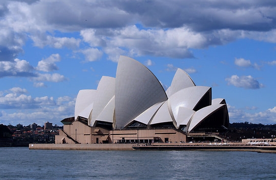 sydney opera house.jpg