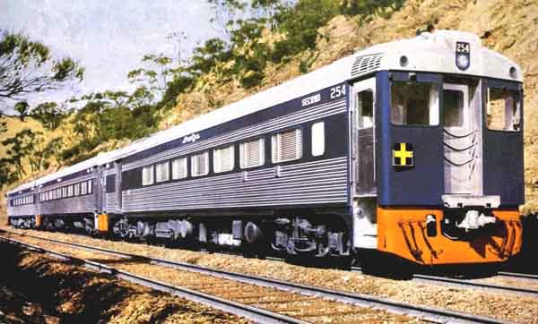 AUST_DIESEL_BLUEBIRD_PAUL_HENLEY_4.jpg