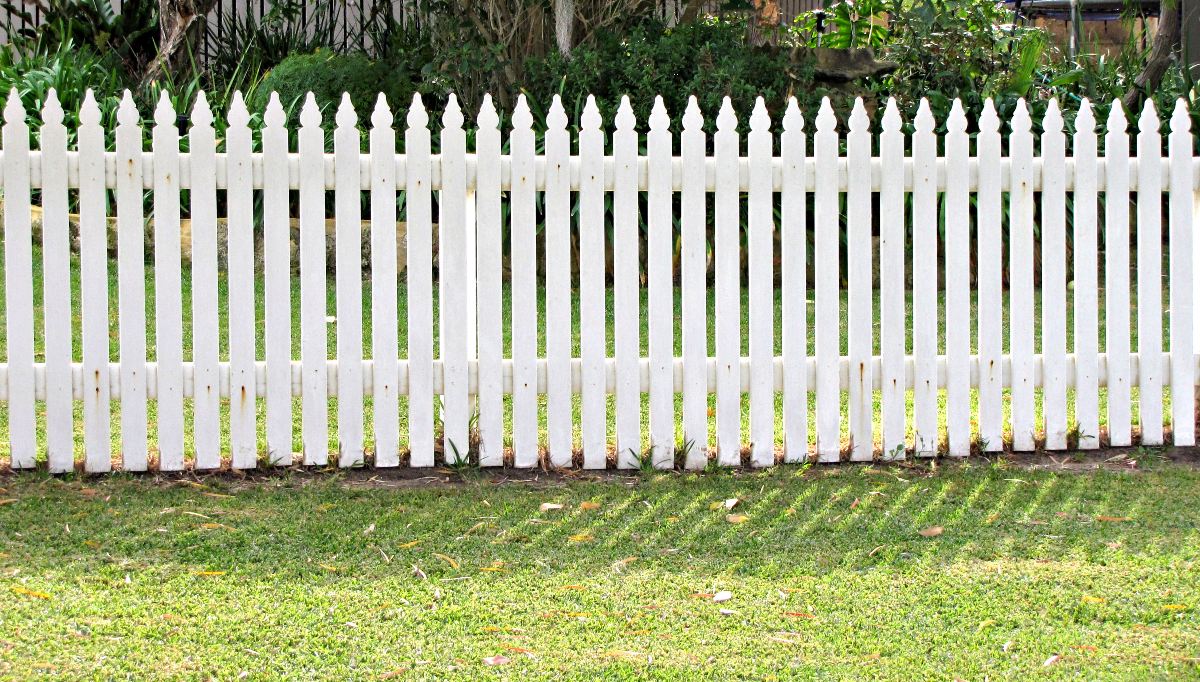 white-picket-fence.jpg