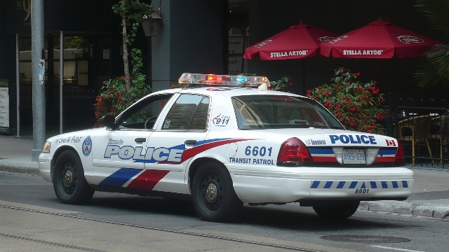 Toronto_Police_6601_Transit.jpg