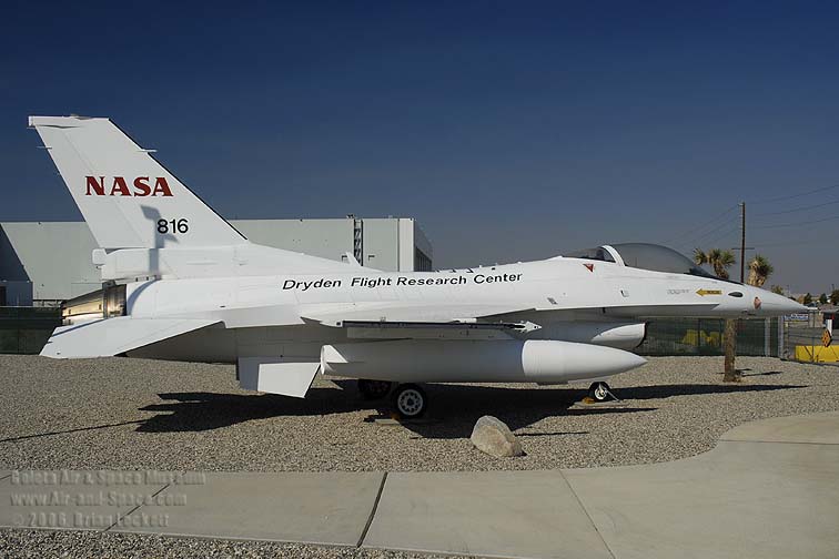 _BEL6265 F-16C NASA 816 right side l.jpg